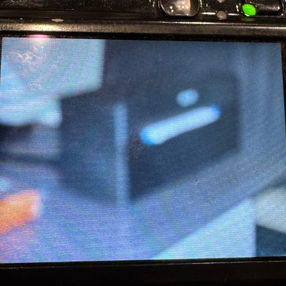 Canon PowerShot SD700 IS 6MP Digital Elph Camera  Battery Charger Sd Card READ - Picture 16 of 16